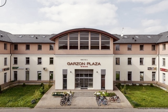 Hotel Garzon Plaza Győr