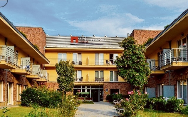 Royal Club Hotel